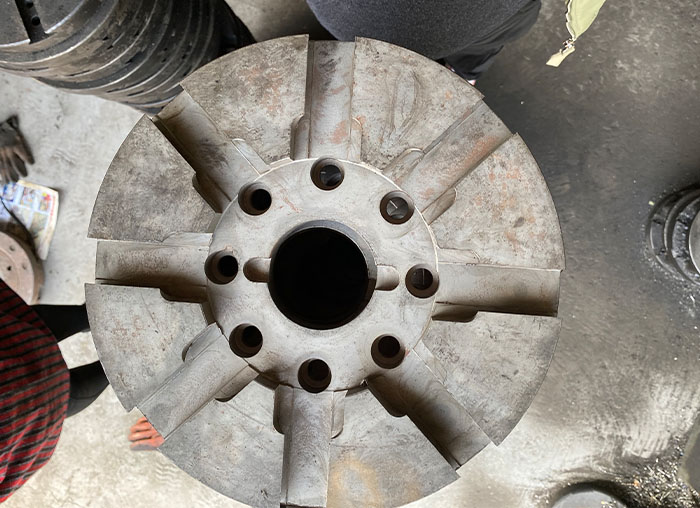 拋丸機(jī)提升機(jī)跑偏問(wèn)題如何解決？